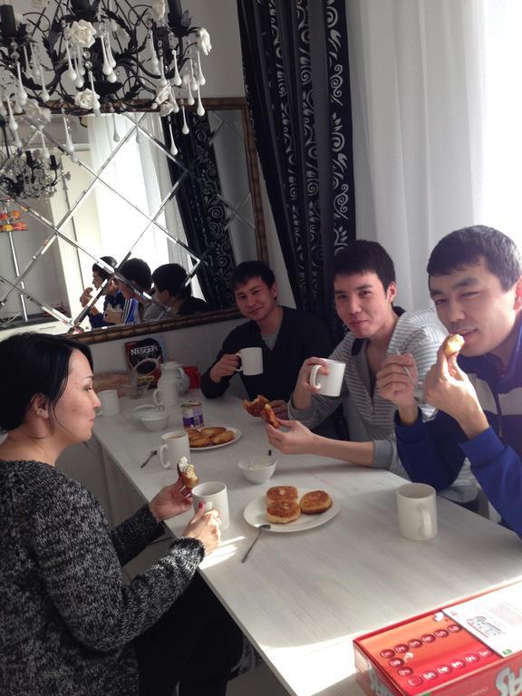 Triumph Astana Hostel 阿斯坦纳 外观 照片