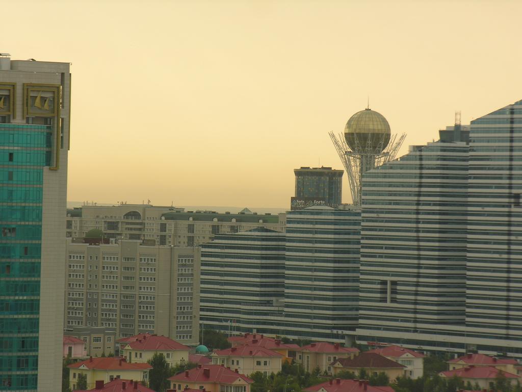 Triumph Astana Hostel 阿斯坦纳 外观 照片